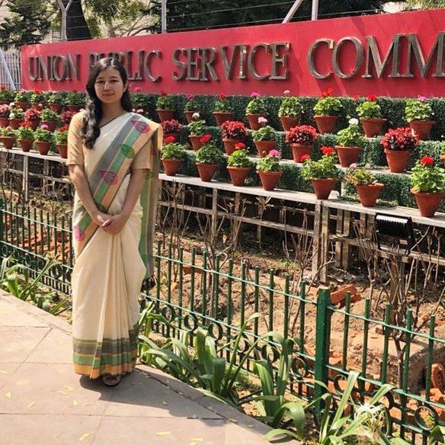 AIR 52, Jayasree Pradhan