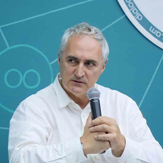 Tigran Khzmalyan (Тигран Хзмалян) 🇦🇲🇺🇸🇪🇺🇫🇷