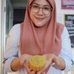Farrah Diba Baker Khusus Kuih Bakul Daun Pisang dan Kuih Bulan