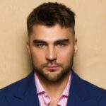 Лев Вожеватов – психолог, старший брат