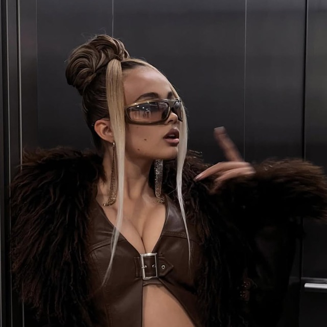 Polina 💛